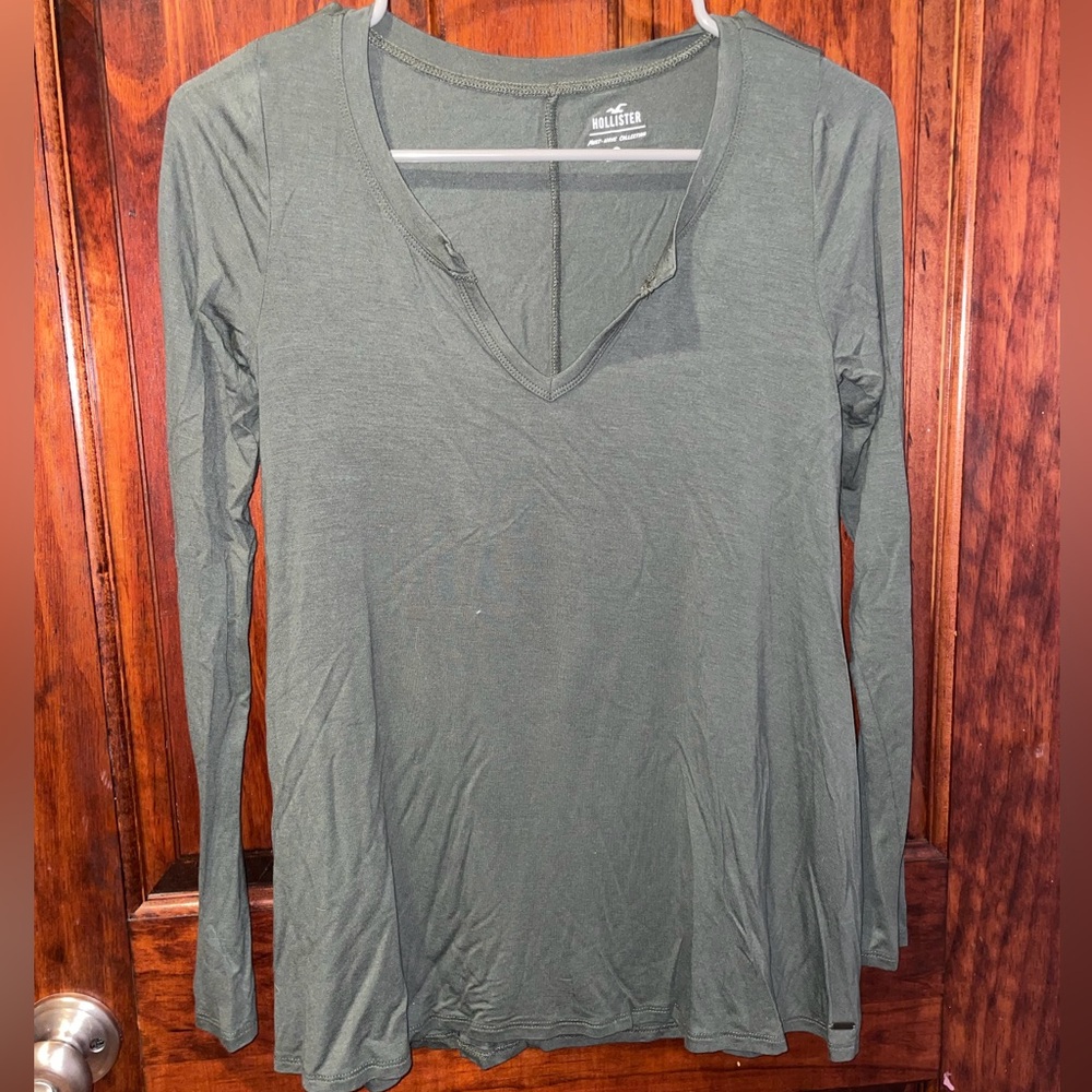 Hollister Women's Olive Long Sleeve Tee Womens XS V neck